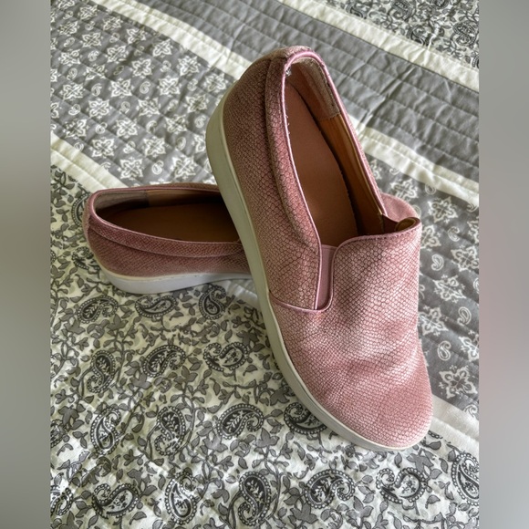 Vionic splendid midi blush velvet slip on shoe - Picture 6 of 7
